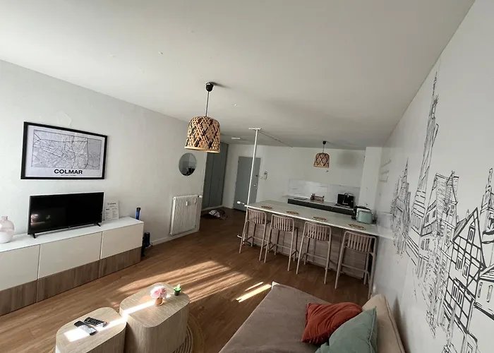 Appartement En Plein Centre De Avec Parking *